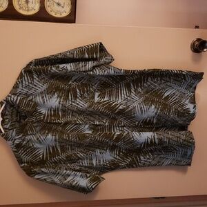 Van Heusen short sleeve shirt